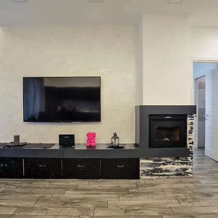 Casa Rosa Lucia Con Parcheggio Apartment