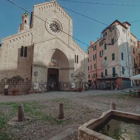 Lägenhet Casa Rosa Lucia Con Parcheggio
