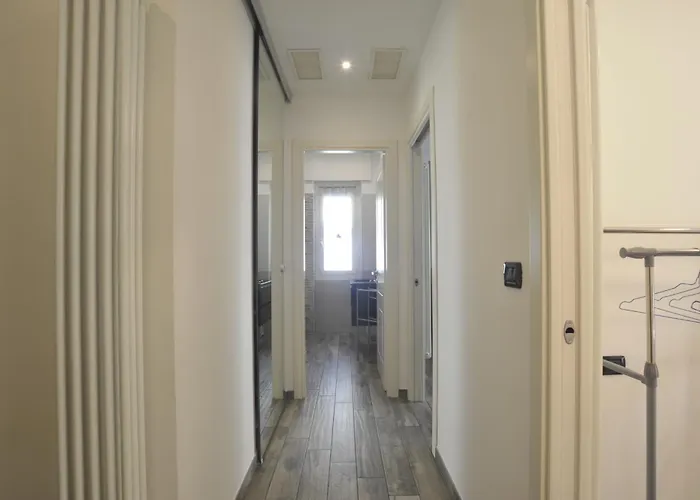 Casa Rosa Lucia Con Parcheggio * Санремо